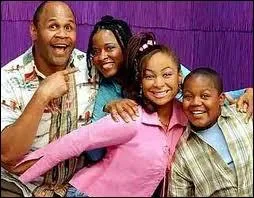 Comment s'appelle sa mre dans la srie ?