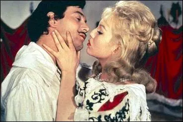 J'ai pour amis, Athos, ici jou au cinma par l'acteur ...