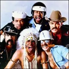 Lequel de ces personnages ne fait pas partie des Village People ?