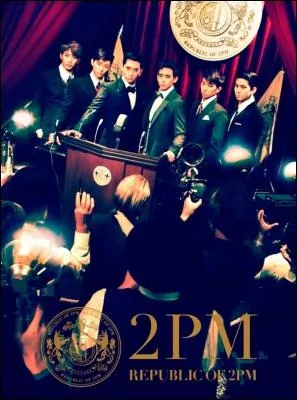A quel label appartient le groupe 2PM ?