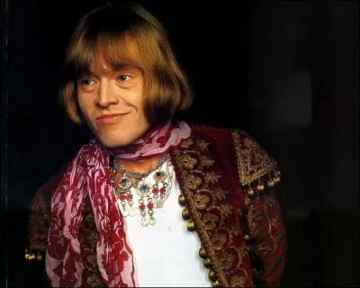 A la base, en 1962, ce groupe est compos de 6 membres. Le guitariste...