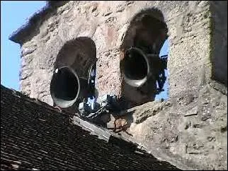 Les cloches sonnent parfois pour annoncer des vnements bien prcis. Lorsque toutes les cloches d'une glise sonnent  la vole c'est pour alerter d'un danger. Comment s'appelle cette sonnerie ?