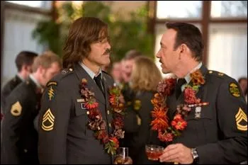 Dans ce mme film,  gauche sur la photo, encore un acteur bien chevelu, et coutumier du fait dans sa jeunesse seulement. C'est ?