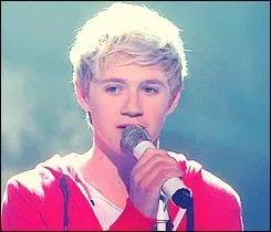 Quand il tait petit, comment taient ses cheveux ?