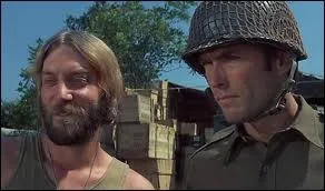 L'ex-lieutenant Kelly (Clint) constitue un bataillon pour poursuivre une mission non officielle... Dans quel film de guerre de 1968 est-il associ  Donald Sutherland et Telly Savalas ?
