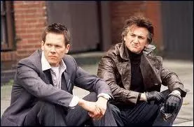 En 2003, quel film avec Sean Penn, Tim Robbins, Kevin Bacon et Laurence Fishburn a-t-il ralis et produit ?