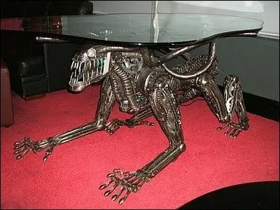 Est-ce pratique pour la poussire... Voici une lgante table de salon de style...