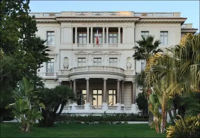 O est situ le Muse Massena ?
