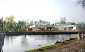 Dans quelle ville se situe ce muse scientifique nomm  Le vaisseau  ?