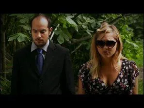 Comment s'appelle le chat de Marla, qu'ils enterrent dans l'pisode 22 ?