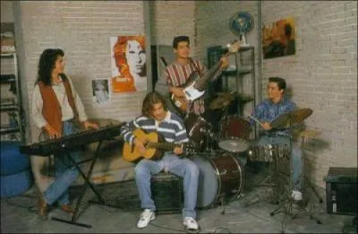 Bref, c'est la dernire question... Il a vcu dans les annes 90 mais de quel film refait-il les rpliques durant ses annes collge ?