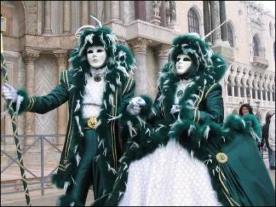 On y danse pas la samba, mais les costumes sont magnifiques !