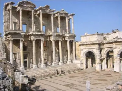 Sur ce site, a t rige , le temple d'Artmis, l'une des 7 merveilles du monde. O suis-je ?