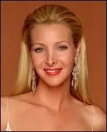 Qui conduit Phoebe  l'autel le jour de son mariage ?