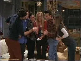 A cause de qui Phoebe lche-t-elle les billets de loterie du balcon ?