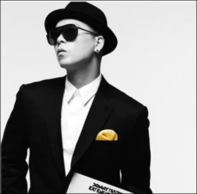 Qui est le chanteur principal ?