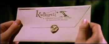 Quelle est la socit qui propose des cours de magie par correspondance ?