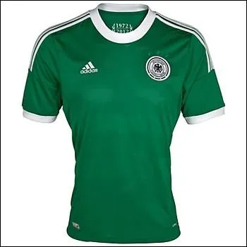 A quel club appartient ce maillot ?