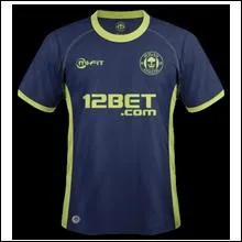 A quel club appartient ce maillot ?