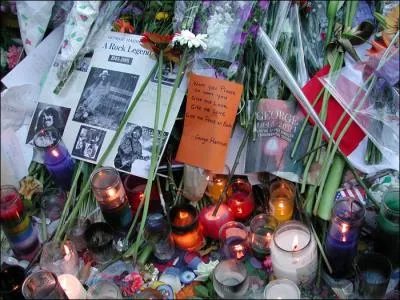 Deux d'entre eux sont dcds, mais ils laisseront une marque indlbile dans l'histoire de la musique !