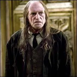 Avec qui dansa Rusard (dans le film) ?