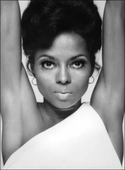 Autre chanteuse amricaine de soul, qui fit partie du groupe The Supremes. Elle chanta 'You Can't Hurry Love', 'Upside Down'. Elle fut amie avec Michael Jackson. Qui est-elle ?