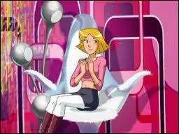 Qui est la blonde dans  Totally Spies  ?