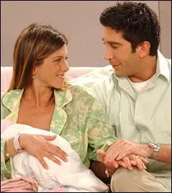 A chaque fois qu'il apprend qu'il va être papa, comment réagit Ross ?