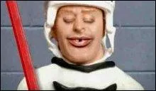 Comment se s'appelle ce hockeyeur  castagneur  et aux jurons ( canadiens) faciles ?