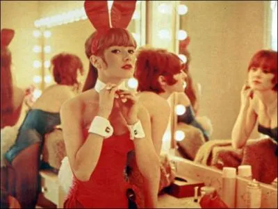 Le public qui frquentait le Club tait tenu notamment  une obligation, laquelle ?