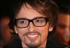 Qui est ce chanteur ?