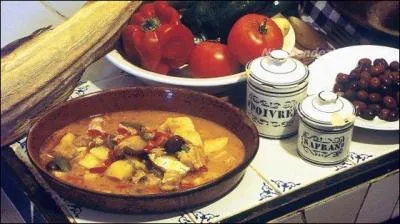 Quel est le poisson qui sert de base  ce ragot nomm Estocafic ?