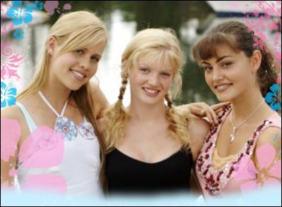 Comment s'appellent ces trois filles ?