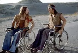Ce film raconte la vie de Ron Kovic revenu paraplgique du Vietnam. Quel film ralis par Oliver Stone (Oscar) runit Tom Cruise et Willem Dafoe ?