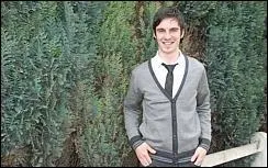 Que va faire Pierre Leclercq, 24 ans, tudiant en licence professionnelle touristique et htellerie  l'universit de Boulogne-sur-Mer ?