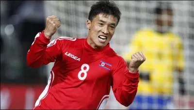 Seul buteur de la Core du Nord au cours de cette Coupe du monde 2010 aprs une dfaite 2-1 contre le Brsil, je suis . .