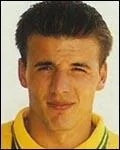 Dfenseur franais, j'ai gagn le championnat de France (1995) et la Coupe de France (1999) avec Nantes, je suis . .