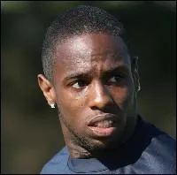 Joueur hatien, j'ai remport la Coupe de France 2010 avec le Paris SG, je suis . .