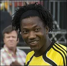 Joueur pruvien, j'ai fait une courte escale  Marseille en 2005-2006, je suis . .