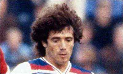 Double Ballon d'Or (1978 et 1979) sous le maillot d'Hambourg, de nationalit anglaise, je suis . .