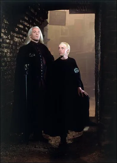 De quoi est dcd le grand-pre paternel de Malefoy ?