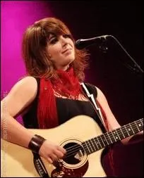 Chanteuse canadienne du Nouveau-Brunswick, Lisa Leblanc lance son premier album en mars 2012. Parmi ces chansons, laquelle n'est pas tire de son nouvel album ?