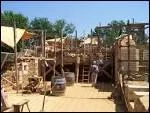 A Treigny des compagnons btisseurs ont dcid de recrer un chteau fort en utilisant uniquement des techniques de construction du XIIIe sicle. O se trouve le chantier mdival de Gudelon.