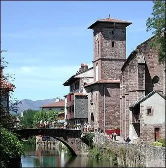 Se trouvant sur le   Chemin de Compostelle  , dans quel dpartement franais se situe la commune de St Jean Pied de Port ?