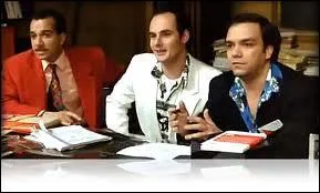 Dans quel film voit-on cette scne o un notaire tente d'expliquer sans succs les subtilits de l'usufruit (ou jus de fruit, c'est selon)  ces hommes ?