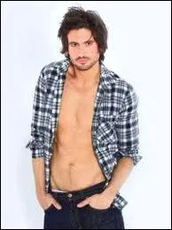 Tom est son surnom, comment s'appelle-t-il ?