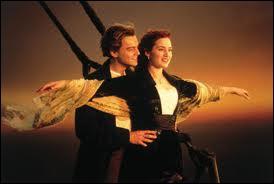 Quelle actrice accompagne Leonardo Di Caprio dans cette scne emblmatique du film  Titanic  ?