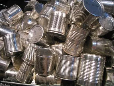 Des boites de conserve sont-elles recyclables ou non recyclables ?