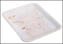 Une barquette en polystyrne utilise pour y mettre de la viande est-elle recyclable ou non recyclable ?