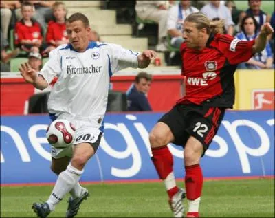En championnat d'Allemagne de football 2007-2008, l'Arminia Bielefeld a gagn  domicile contre Bayer Leverkusen sur un score de :